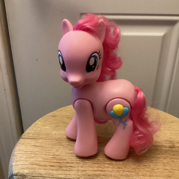 My Little Pony Other - My Little Pony Walking and Talking Pinkie Pie - fully functional.